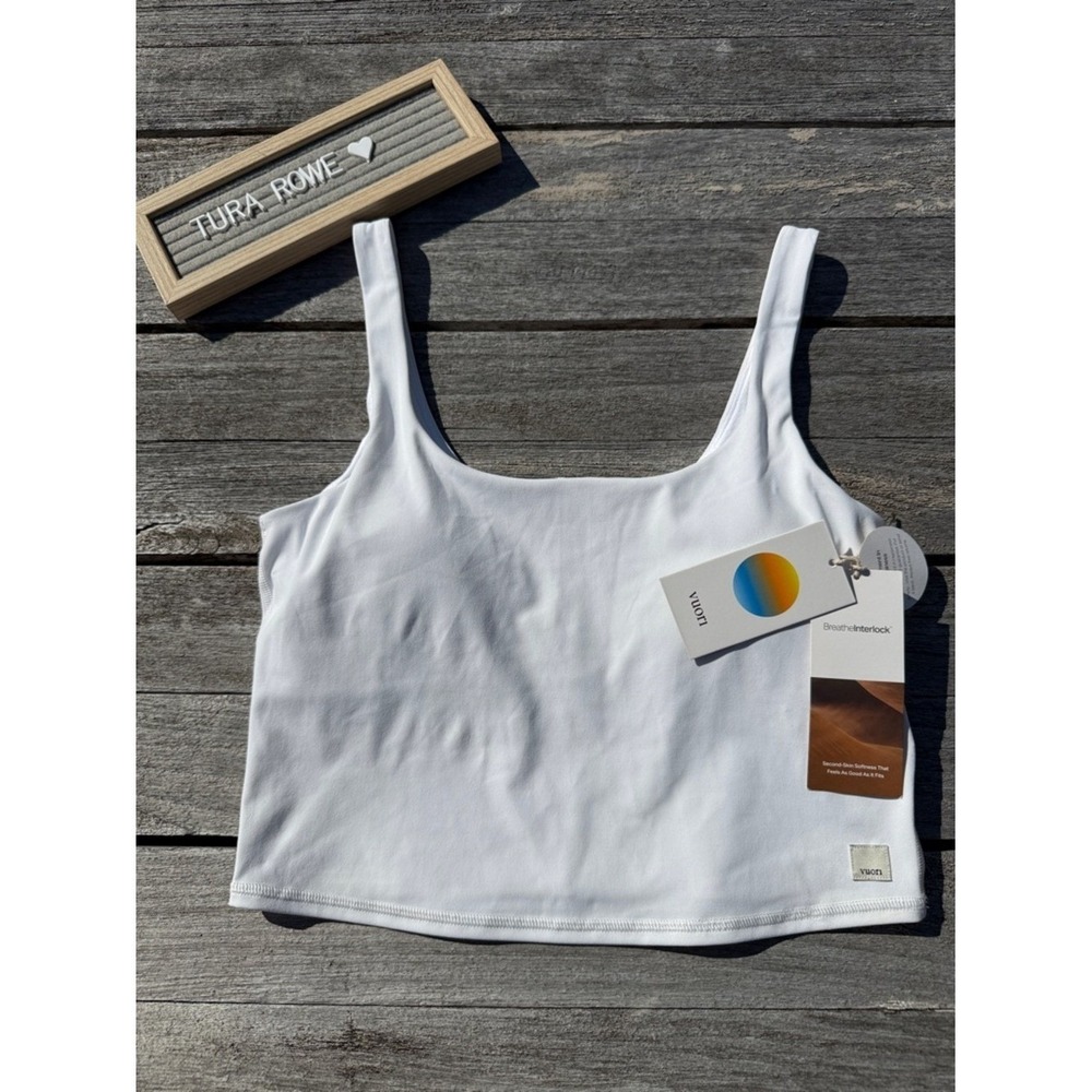 Vuori Daily Crop Tank White Large VW1027 NWT Women's Performance Top